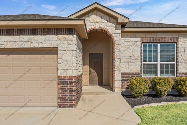 Building Photo - 8108 Honeysuckle