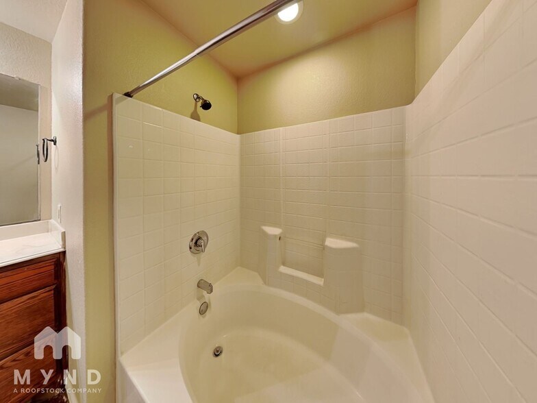 Building Photo - 109 Jolin Ln