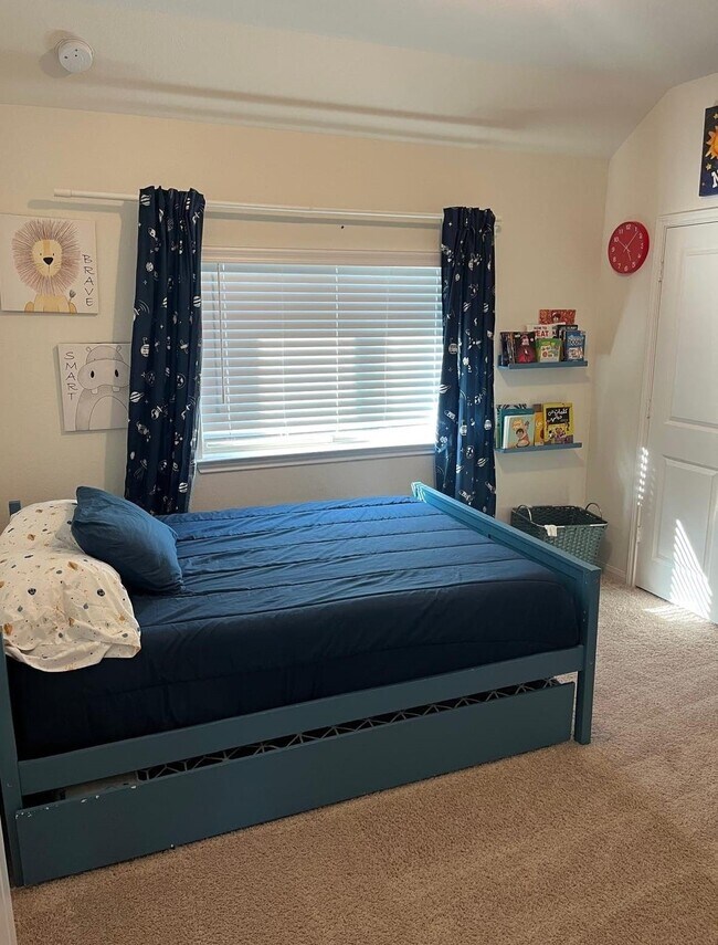 Building Photo - 10526 Wagner St