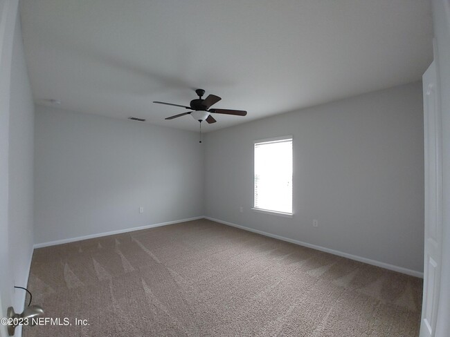 Building Photo - 208 Midway Park Dr