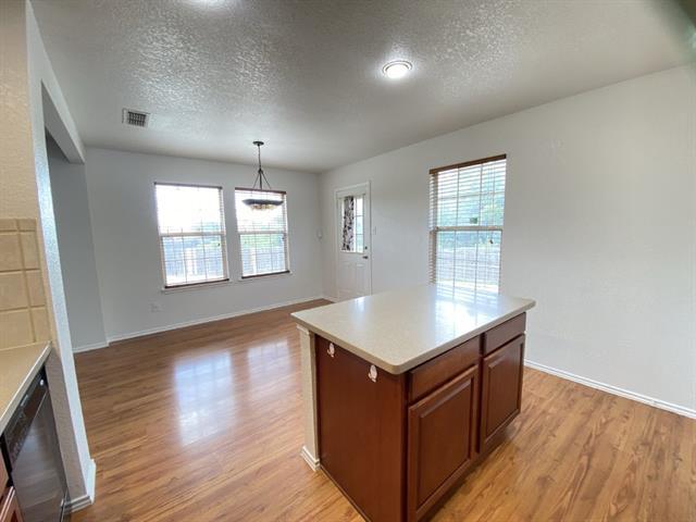 Building Photo - 8016 Meadow View Tr