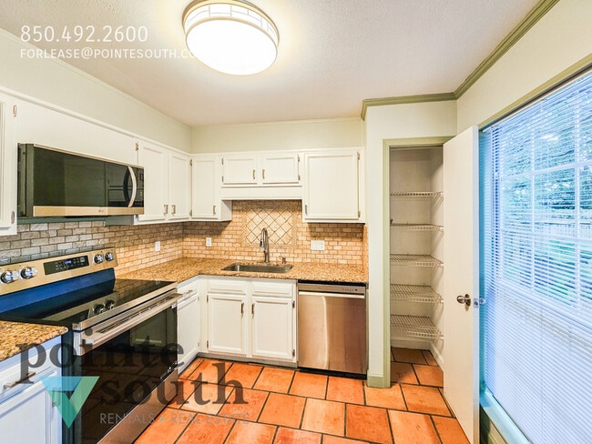 Building Photo - 4607 Lennox Pl