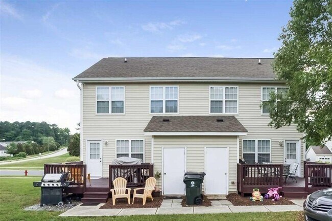 Building Photo - 1107 Shackleton Rd
