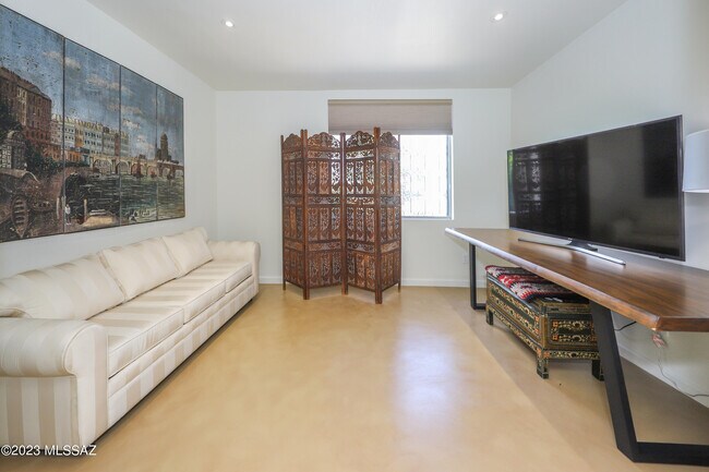 Building Photo - 2791 W Casas Cir