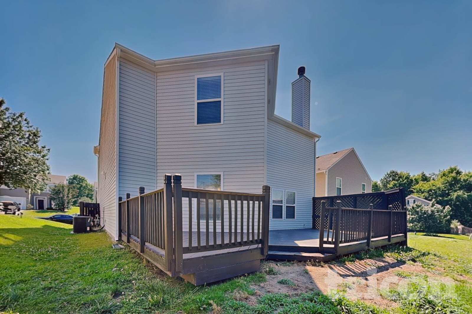 Building Photo - 807 Chastain Ave