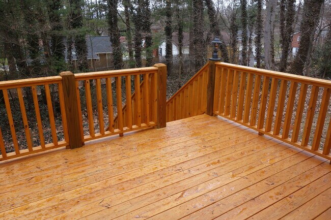 Building Photo - 62 Cherry St