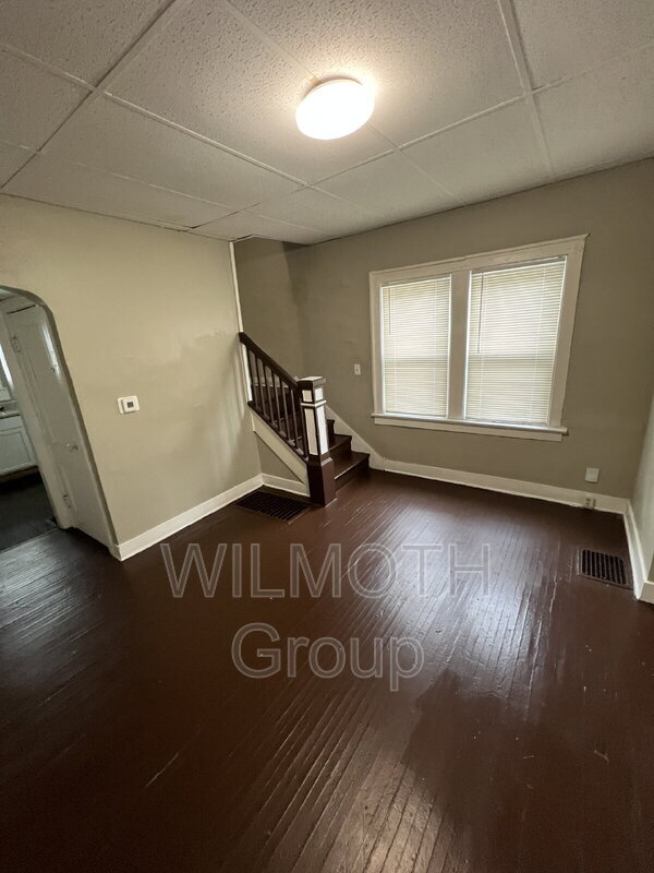 Building Photo - 853 Lincoln St