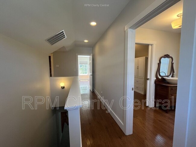 Building Photo - 1653 Berlin Station Rd