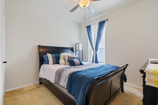 Building Photo - 2208 Cliffbrake Wy