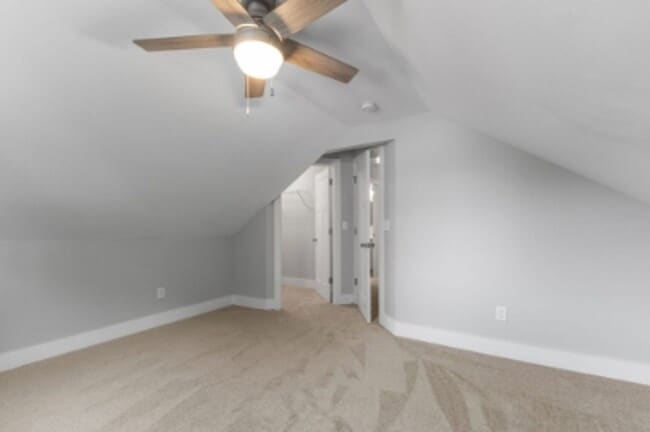 Building Photo - 1806 Woodlawn Ave