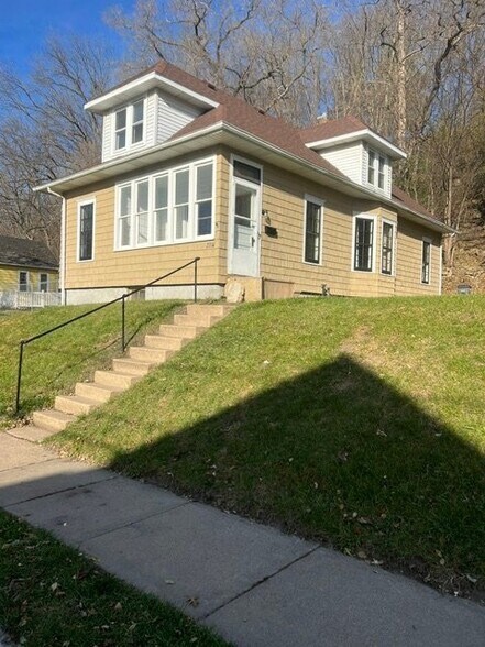 Building Photo - 2714 Pinard St
