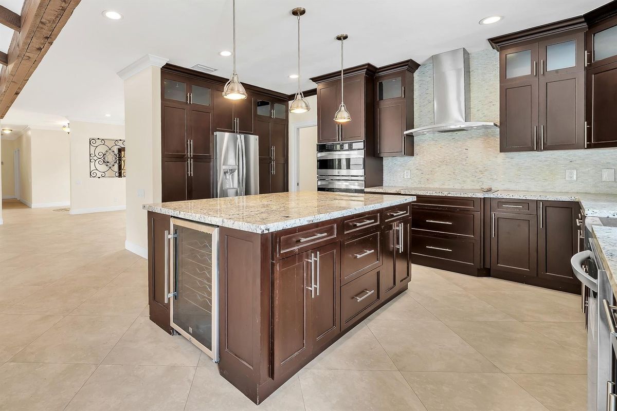 Building Photo - 4920 SW 170th Ave