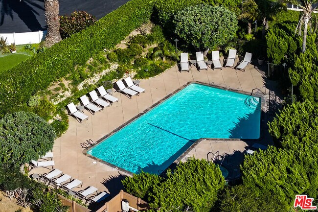 Building Photo - 6817 Seawatch Ln