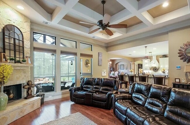 Building Photo - 148 Legacy View