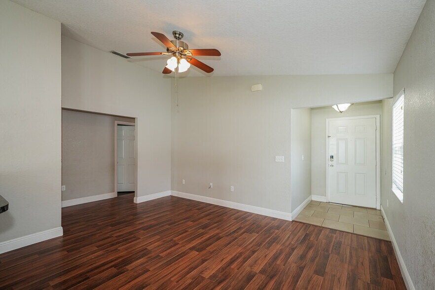 Building Photo - 5062 Belmont Park Ln