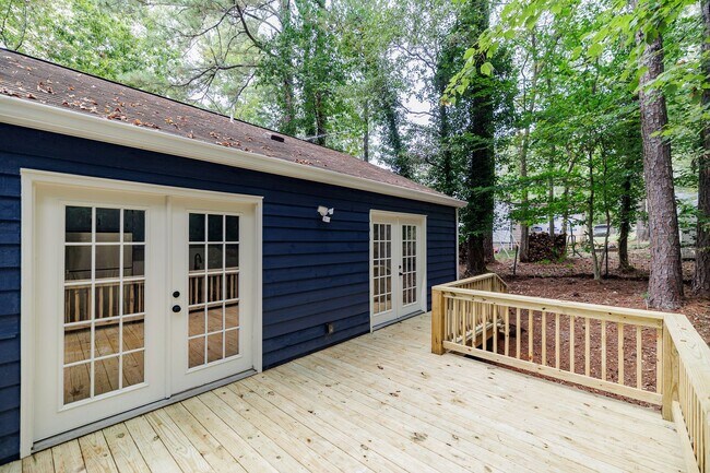 Building Photo - Updated Home in Ansley Park!