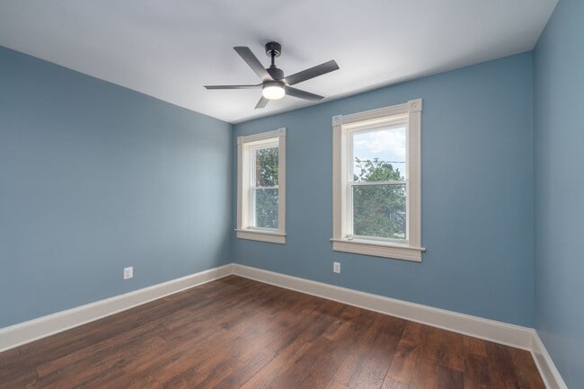 Building Photo - 3-Bedroom, 1.5 Bathroom Townhouse in Heart of Hampden