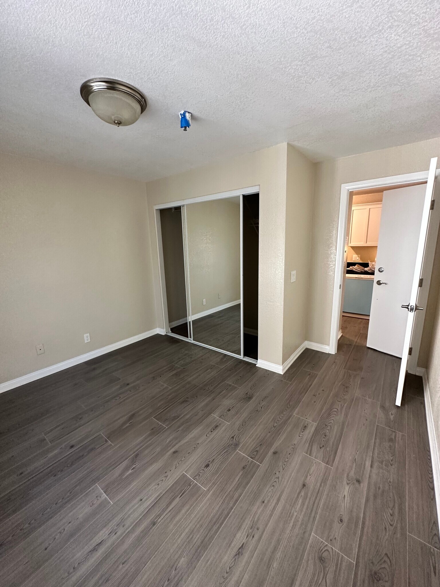 Building Photo - 5252 Orange Ave, #103