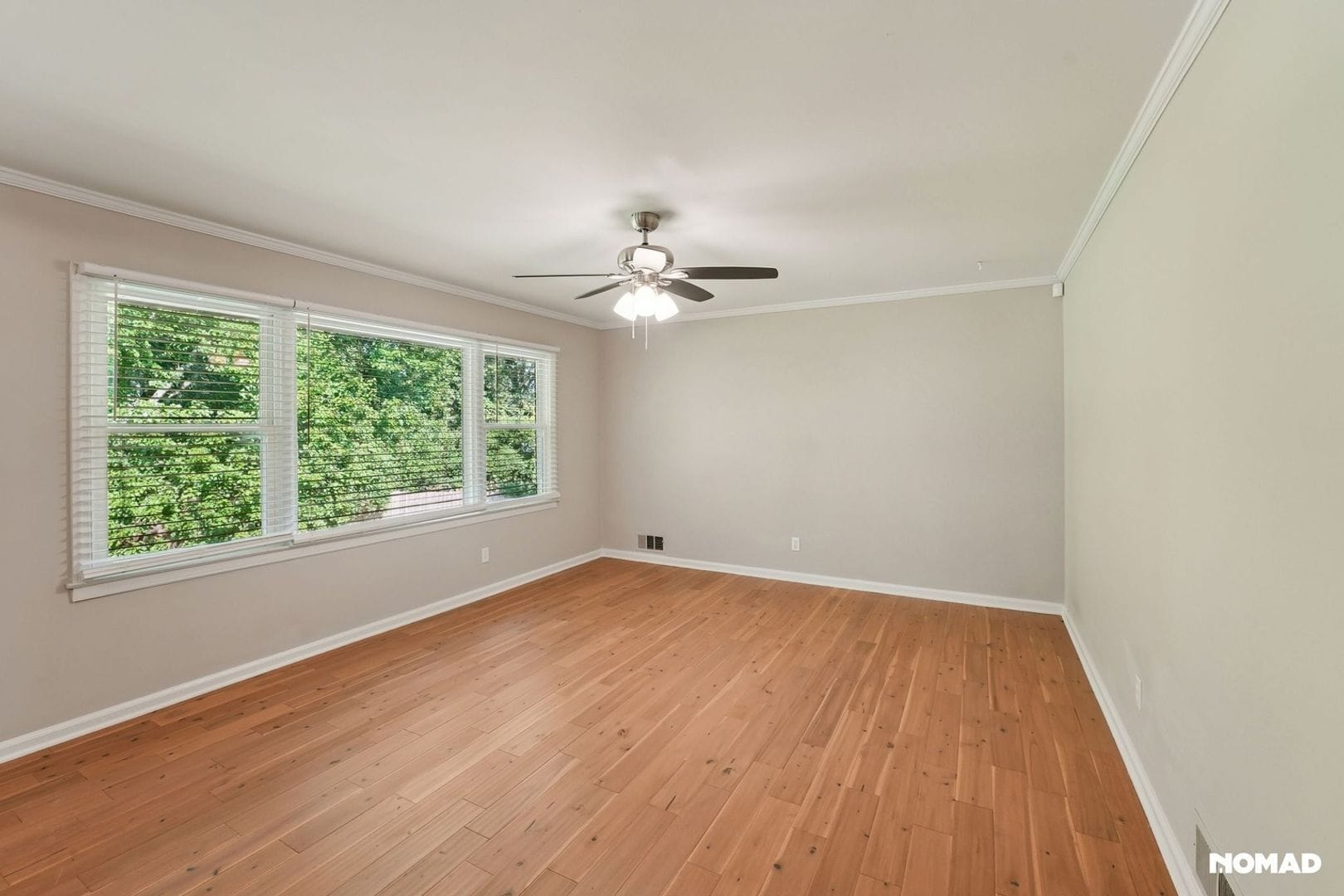 Building Photo - 2257 Collins Dr