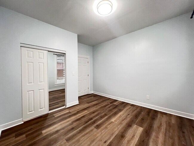 Building Photo - 7026 S Wentworth Ave