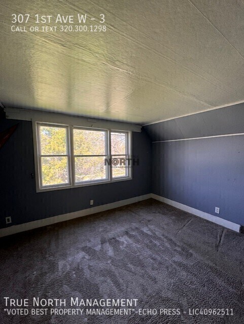Building Photo - 307 1st Ave W