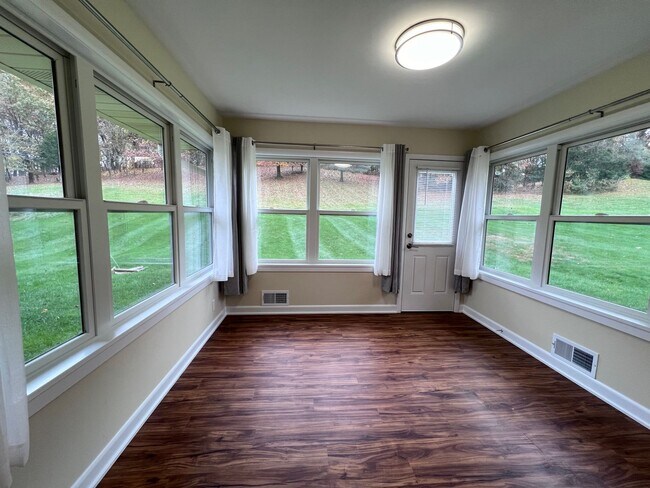 Building Photo - Recently Renovated Home within Walking Dis...