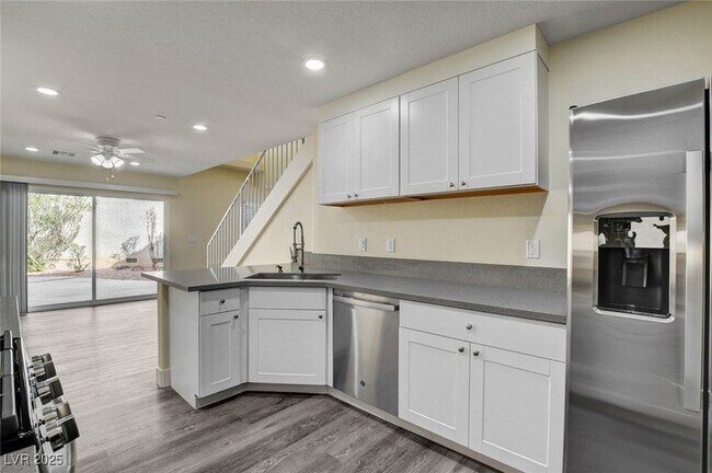 Building Photo - 8824 Cornwall Glen Ave