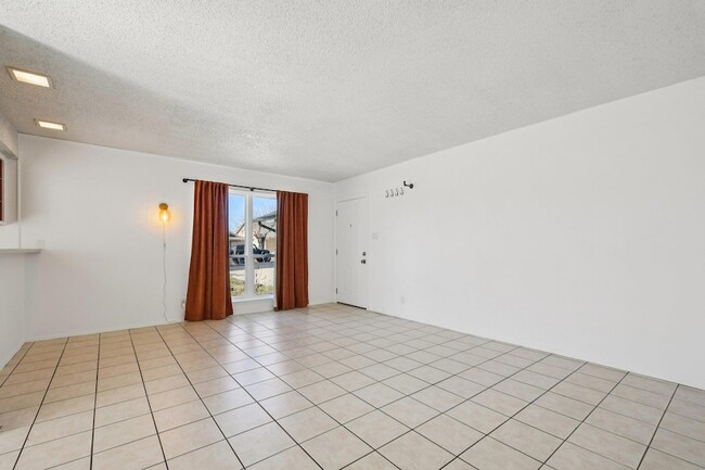 Building Photo - 9413 Quail Meadow Dr