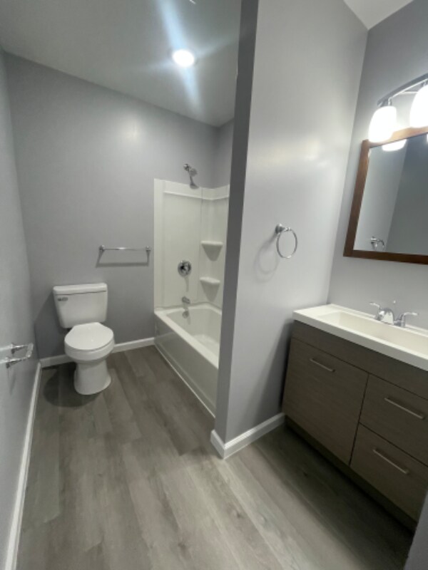 Building Photo - 201 W Main St