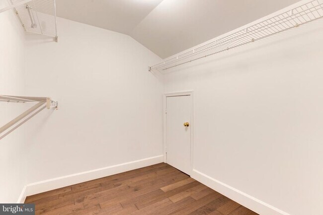 Building Photo - 6021 Riddle Walk