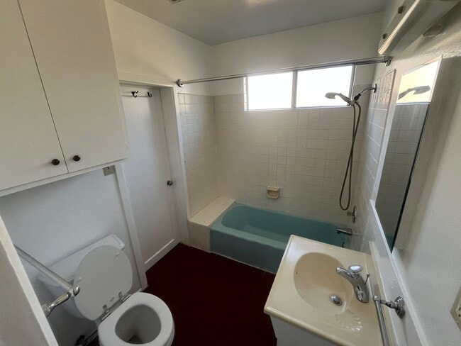 Building Photo - Grapevine Rd 705