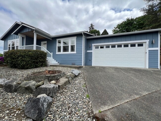 Primary Photo - 3 Bedroom Rambler - New Paint Throughout
