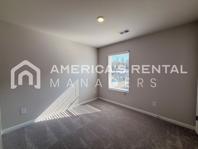 Building Photo - Move-in Special -Spacious Two Story Home with Loft! Sign a 13 month lease by 4/15/2026 and receiv...