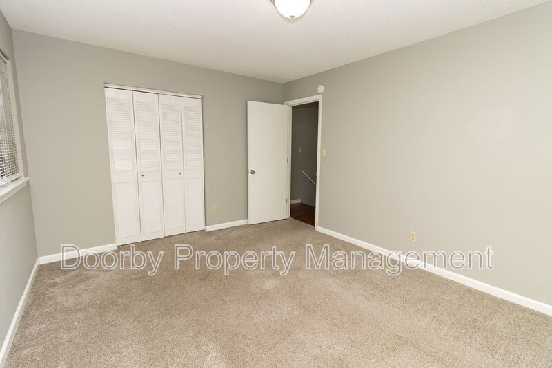 Building Photo - 5238 Donlyn Dr