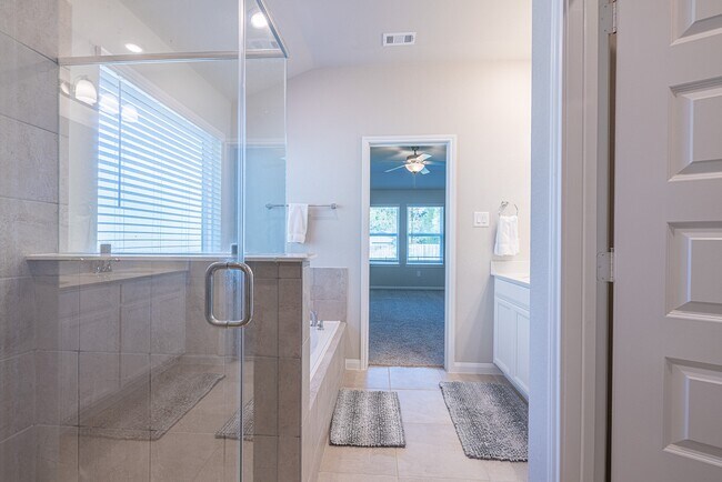 Building Photo - 17705 Hanson Ridge Dr