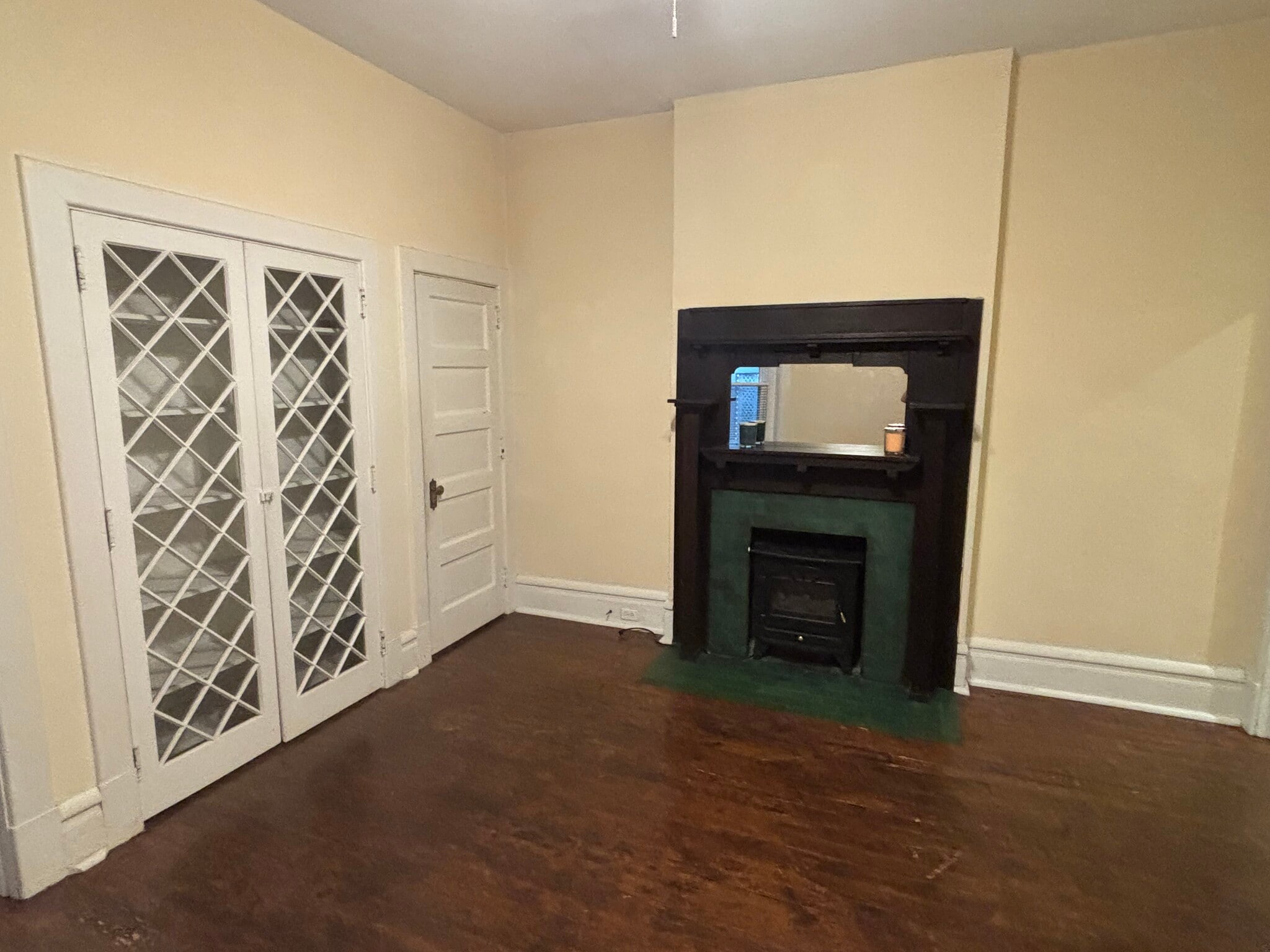 Living room - 1217 Resaca Pl
