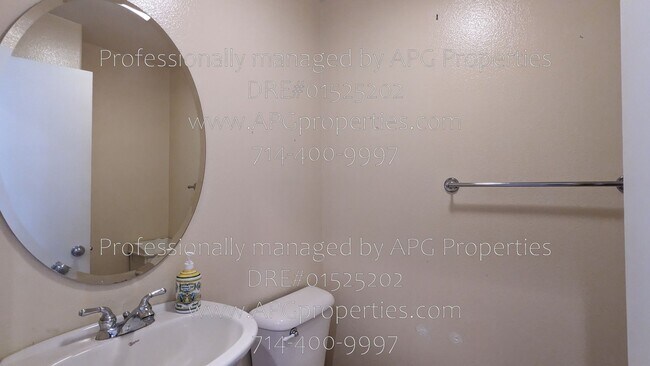 Building Photo - 2439 N Cameo Ct