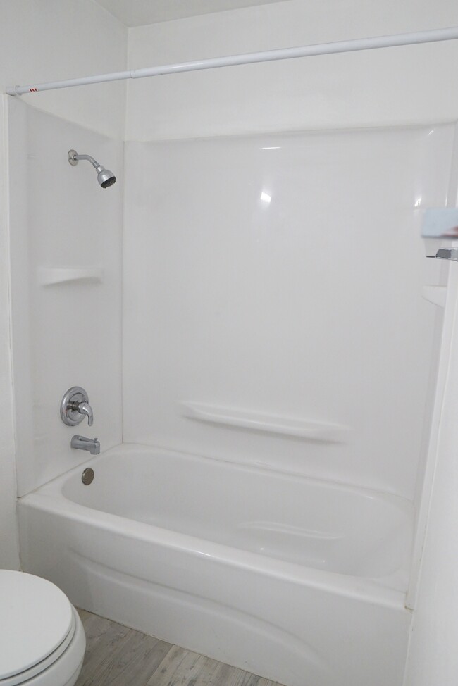 Building Photo - 52790 Avenida Navarro