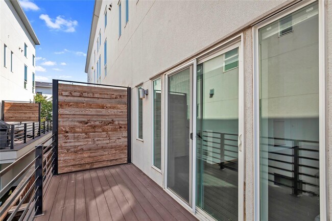 Building Photo - 4915 Flitwick Ct