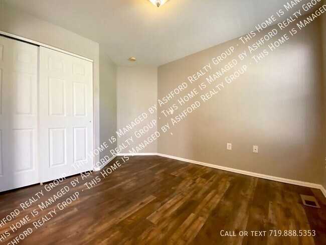 Building Photo - 464 Ellers Grove