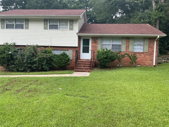 Building Photo - NOW AVAILABLE!  COME SEE ME!! CLAIM ME FIR...