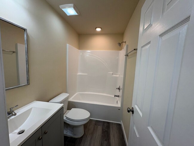 Building Photo - 308 S 3rd St