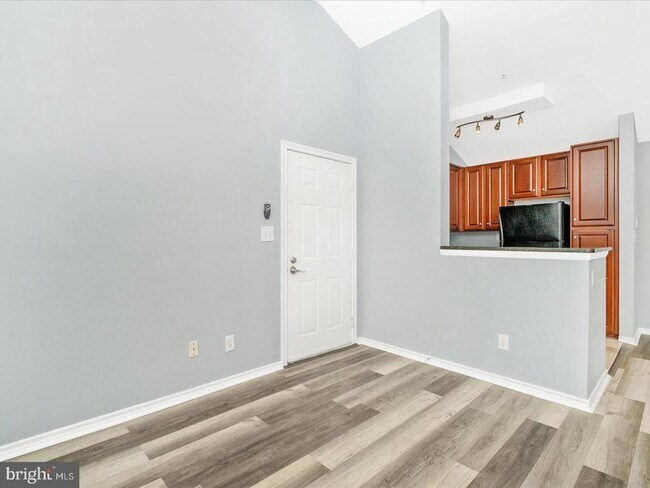 Building Photo - 9907 Boysenberry Way