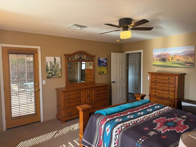 Building Photo - 3 to 6 Month Rental with Golf course views