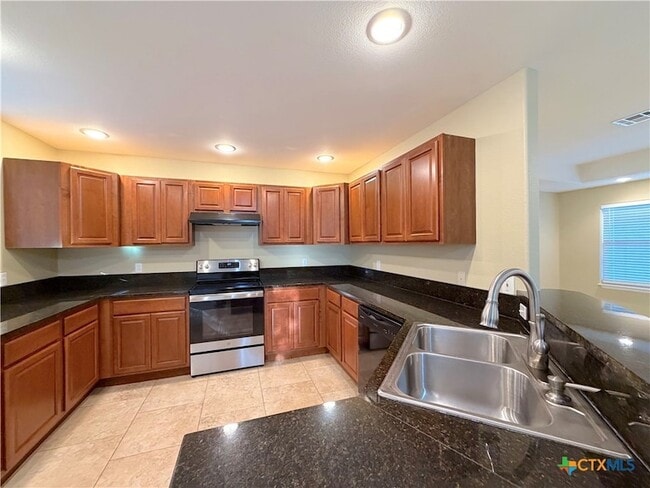 Building Photo - 849 Scenic Hills Dr