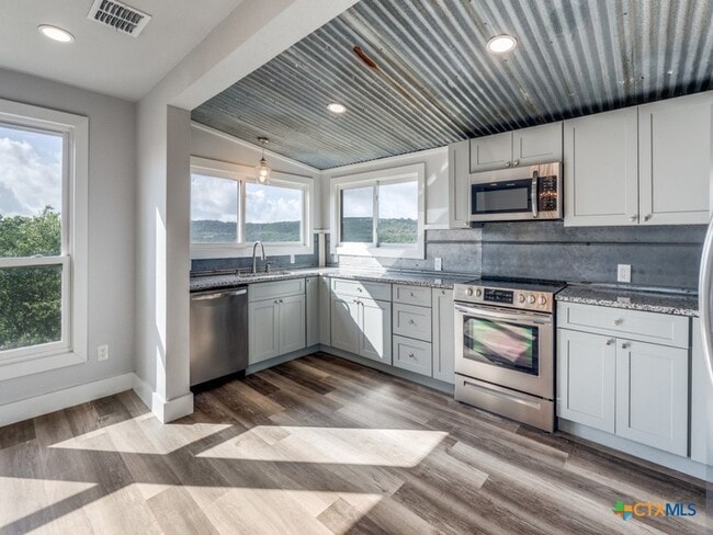 Building Photo - 238 Ledgeview Dr