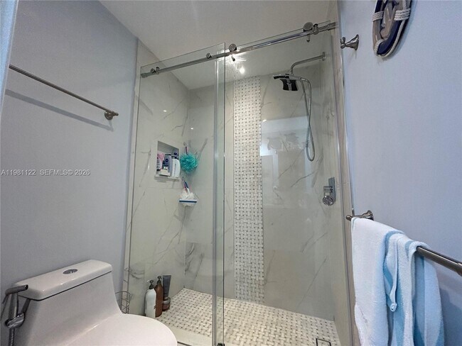 Building Photo - 10818 SW 72nd St