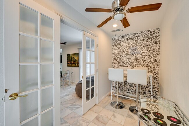 Building Photo - 719 Mahogany Dr