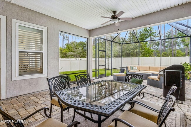 Building Photo - 209 Manor Ln