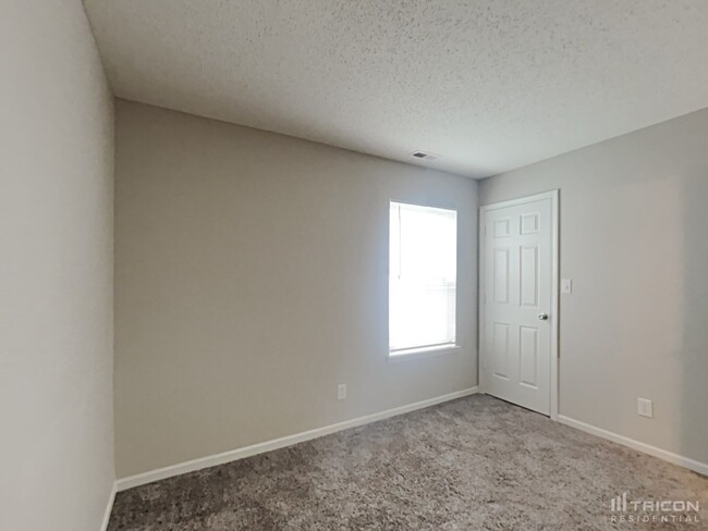 Building Photo - 5851 Prairie Meadow Dr